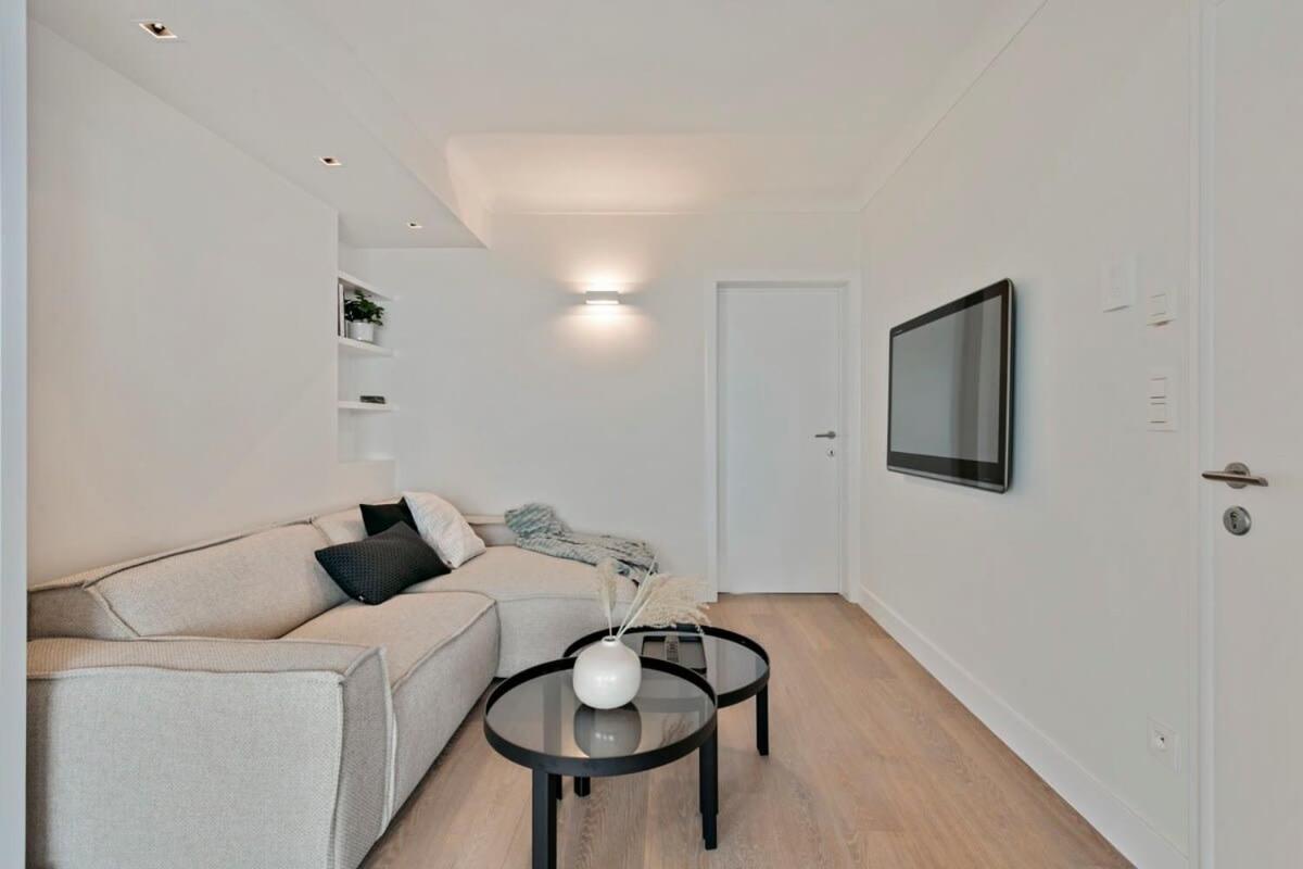 Huswell - Panoramic Seaview Apartment In 'T Zoute Knokke-Heist Exteriör bild